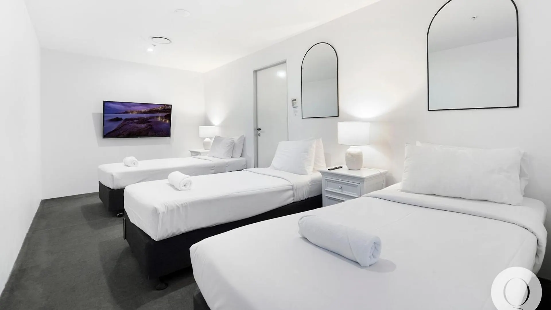 5 Bedroom Executive Sub Penthouse In The Heart Of Surfers With Full Ocean Views - Sleeps 12 - Circle On Cavill Amazing!! Gold Coast 0*,